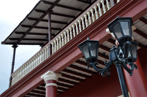Balcón del hostal La Habanera, edificación que fue levantada en las primeras décadas del siglo XX.